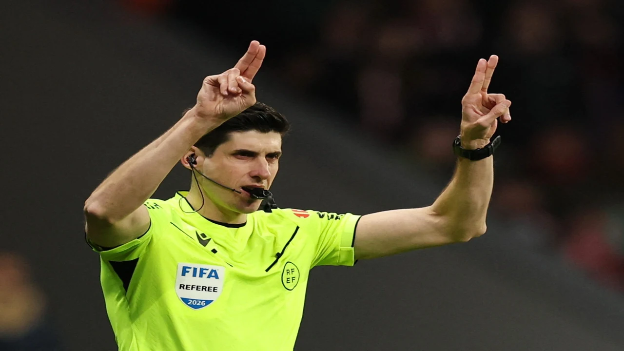 الدوري الإسباني يختبر تقنية الحكم المصور لتعزيز دقة القرارات في المباريات